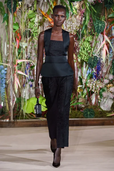 Look 54